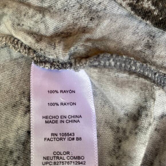 Daisy Fuentes Small Capsule Wardrobe sleeveless shirt Gray Black Office Work - Picture 4 of 4